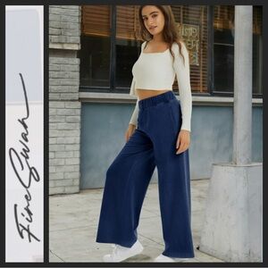 NWT High Rise Baggy Dark Wash Wide Leg Jeans